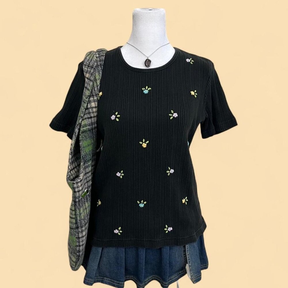vintage 90s black floral girly granola cottagecore top